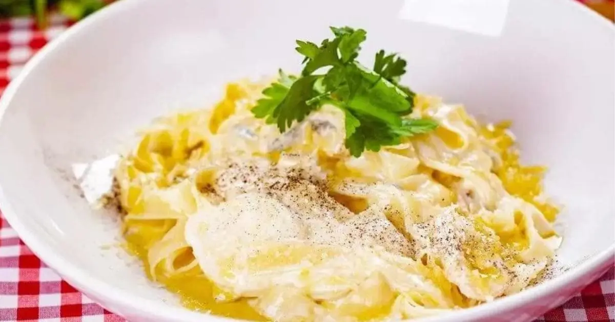 Tagliatelle com Molho de Gorgonzola