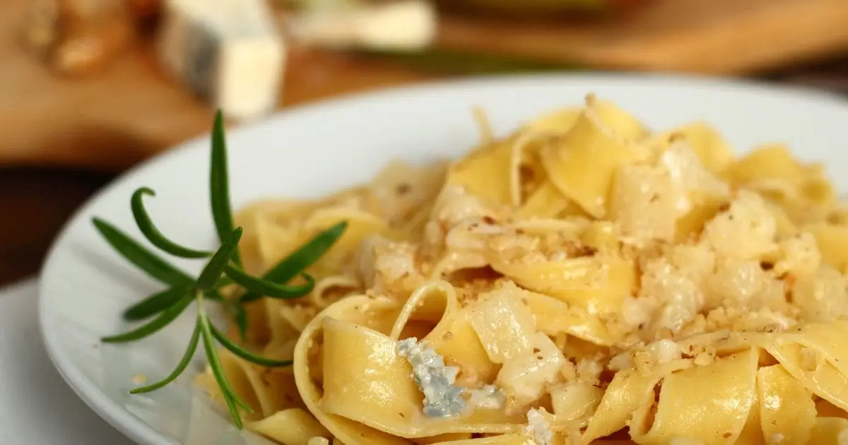 Tagliatelle com Molho de Gorgonzola